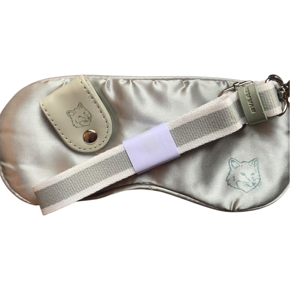 Brand New Maison Kitsuné Sage Green Colab Travel Bag With Strap & Accessories - Picture 3 of 11